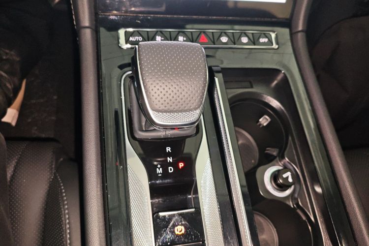 红旗H5 2025款 1.5T DCT旗韵版局部细节18