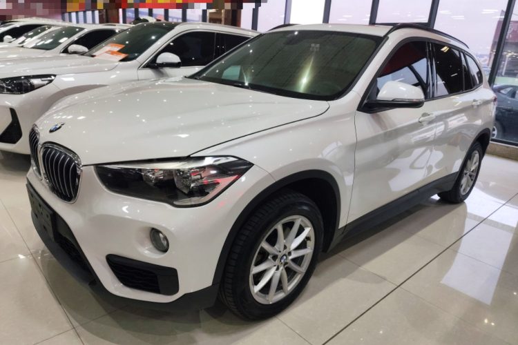 宝马X1 2019款 sDrive18Li 时尚型车身外观4