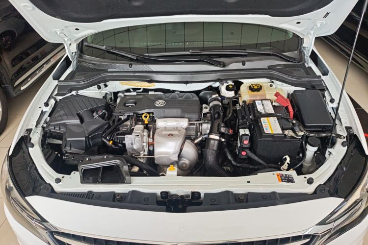 别克 英朗 2021款 1.3T 自动轻混动精英型机舱底盘24