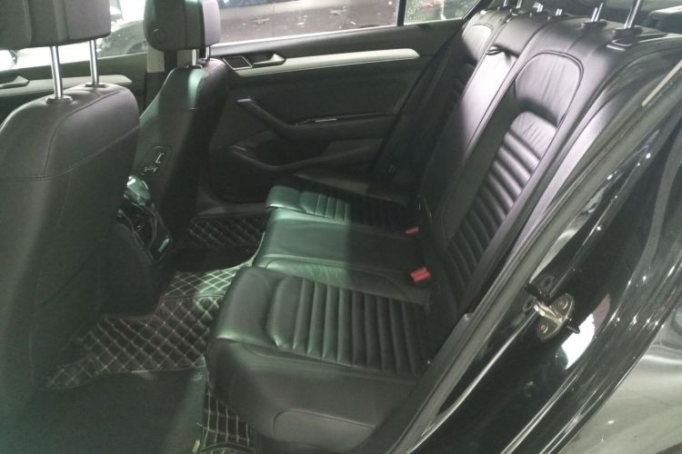 大众 迈腾 2019款 330TSI DSG 领先型 国V中控内饰21