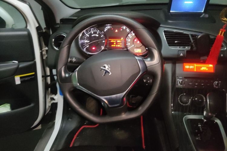 标致3008 2015款 1.6THP 自动经典版局部细节13