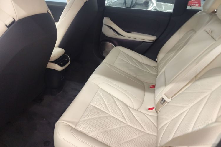 蔚来ET5T 2025款 100kWh Touring中控内饰7004