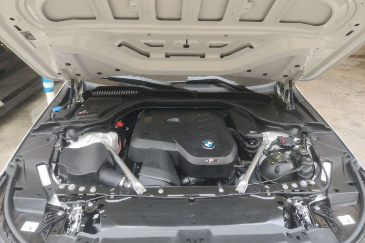 宝马5系 2024款 525Li M运动套装机舱底盘24