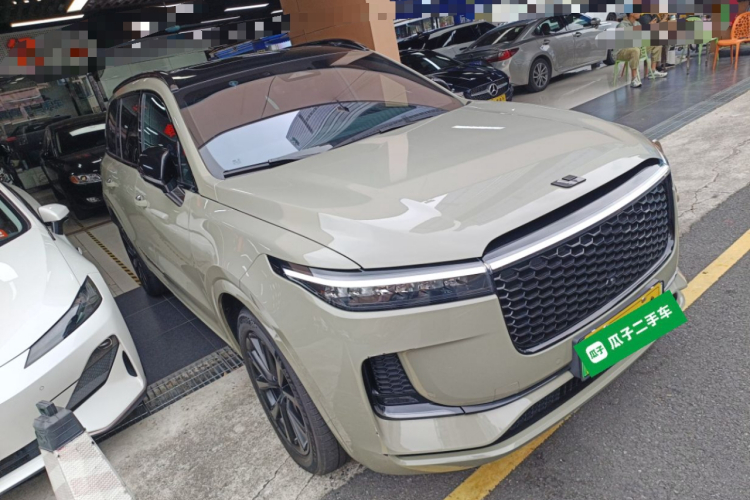 理想汽车 理想ONE 2021款 增程6座版车身外观3