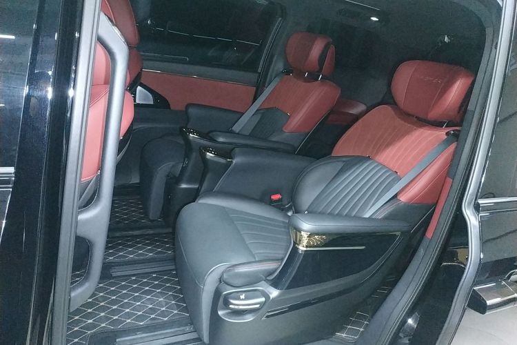 广汽传祺 传祺M8 2024款 宗师系列 400T 至尊版中控内饰7004