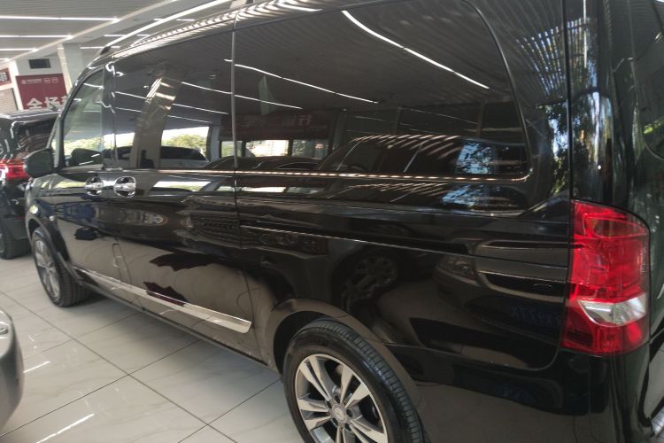 奔驰V级（平行进口） 车身外观4