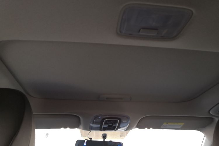 现代 伊兰特 2022款 1.5L CVT GLX精英版中控内饰22