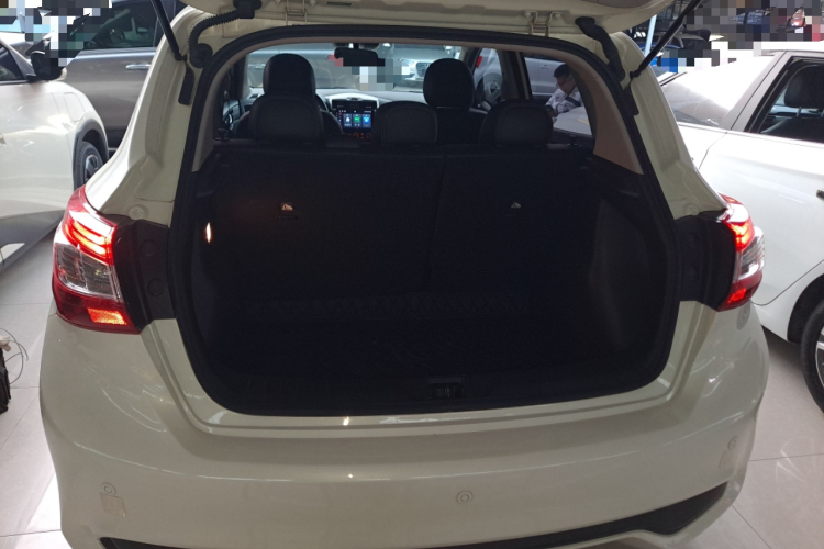 日产 骐达TIIDA 2021款 1.6L CVT智行版机舱底盘23