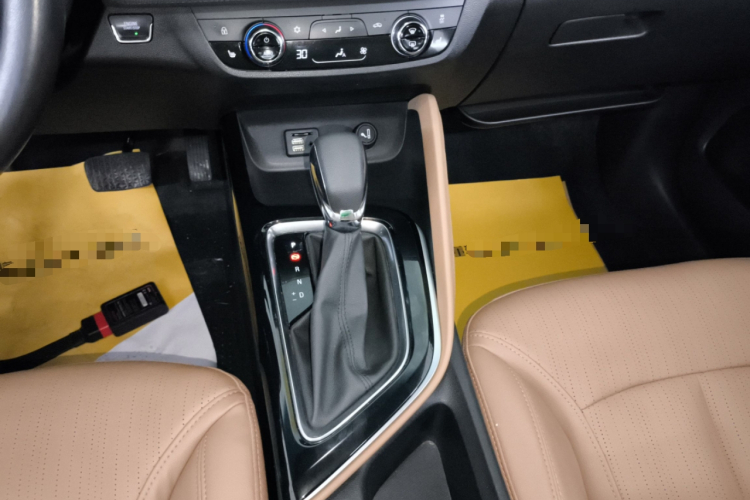 别克GL6 2021款 323T 轻混动互联豪华型局部细节18