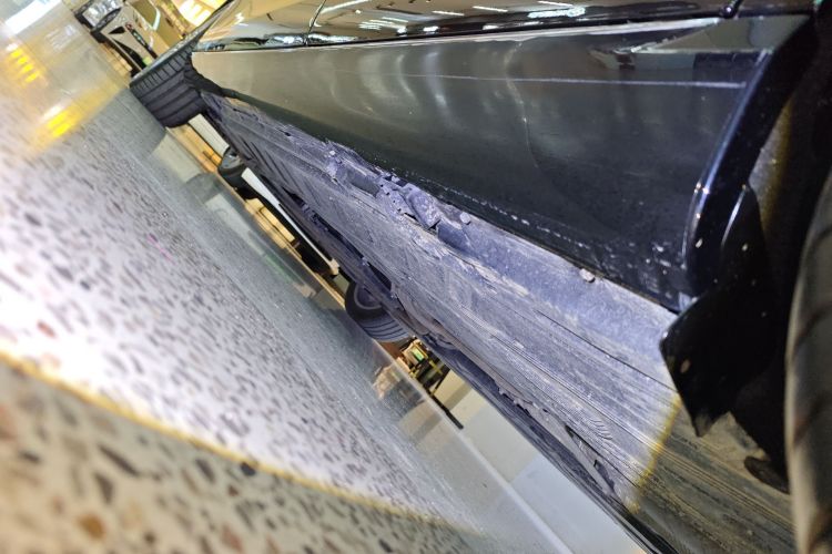 奔驰E级 2023款 改款 E 300 L 时尚型局部细节9002