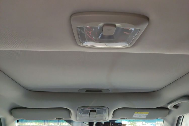 双龙 途凌 2016款 1.6L 汽油 两驱自动豪华版中控内饰22