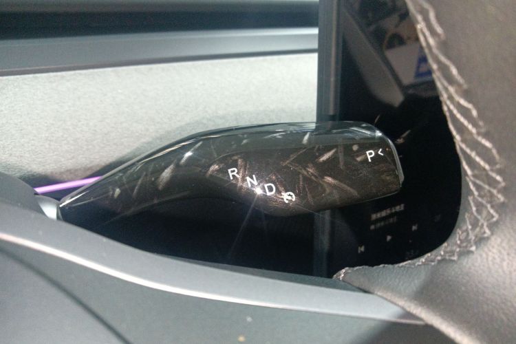 特斯拉 Model Y 2024款 后轮驱动版中控内饰18