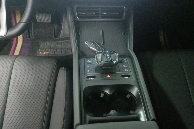 比亚迪 秦L 2025款 DM-i 智驾版 80KM领先型中控内饰18