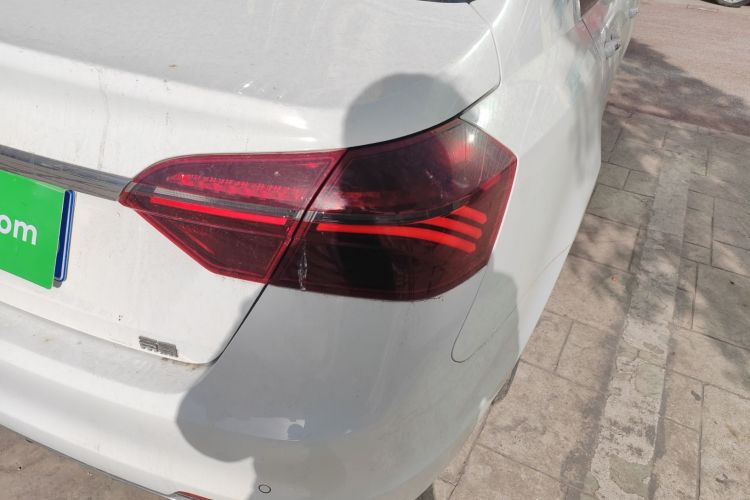 吉利汽车 帝豪 2020款 1.5L 手动豪华型车身外观9