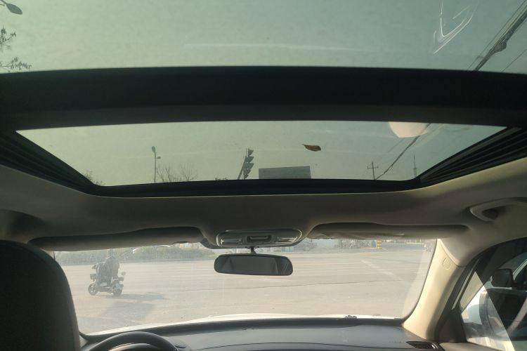 吉利汽车 博越 2016款 2.0L 手动智联型中控内饰22