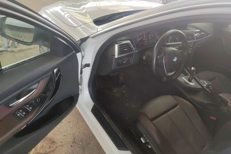 宝马3系 2019款 320Li 时尚型中控内饰20