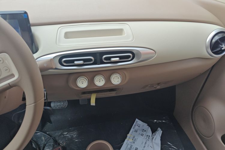 五菱汽车 宏光MINIEV 2025款 四门版 进阶款中控内饰16