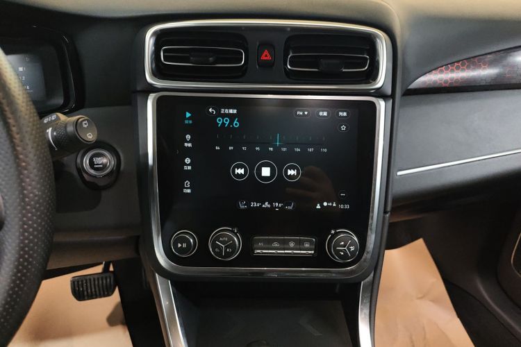 领克01 2017款 2.0T 四驱劲Pro版中控内饰16