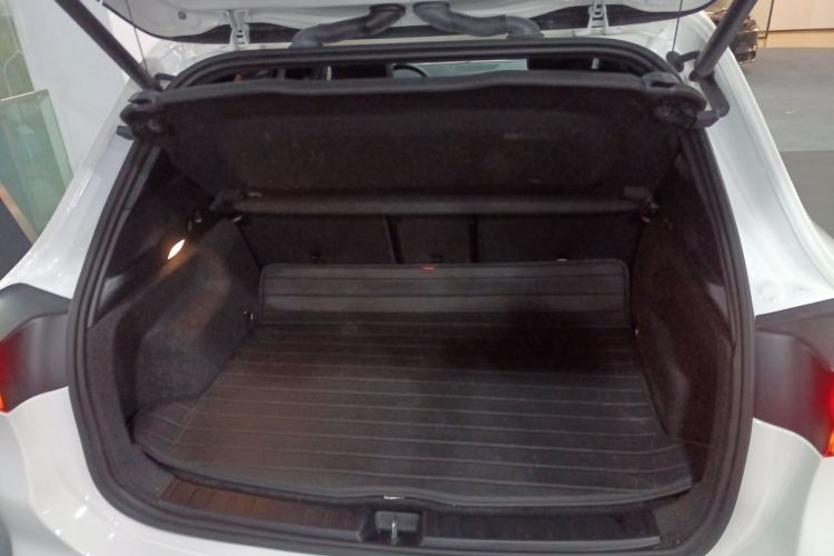 奔驰GLA 2023款 GLA 200局部细节23