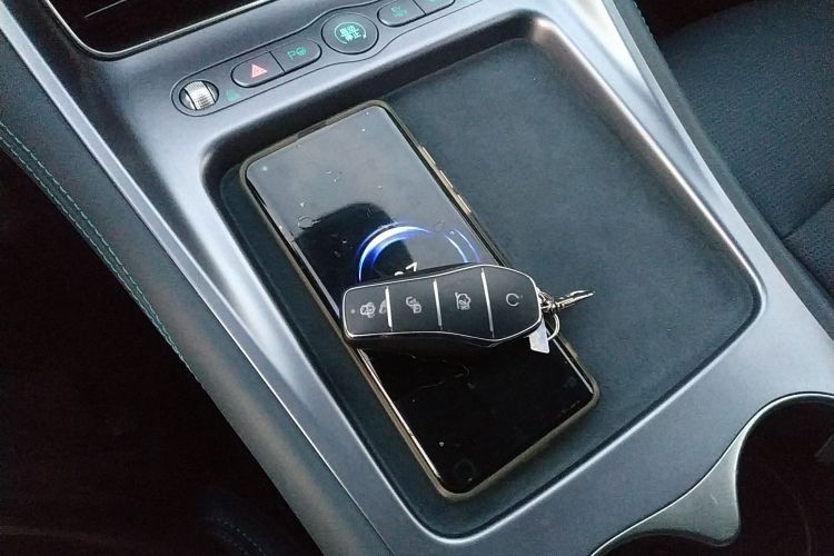 比亚迪 海狮07 DM-i 2025款 150 领航+版中控内饰7001