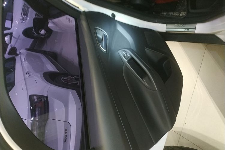 福特 福克斯 2015款 两厢 1.6L 自动舒适型中控内饰7008