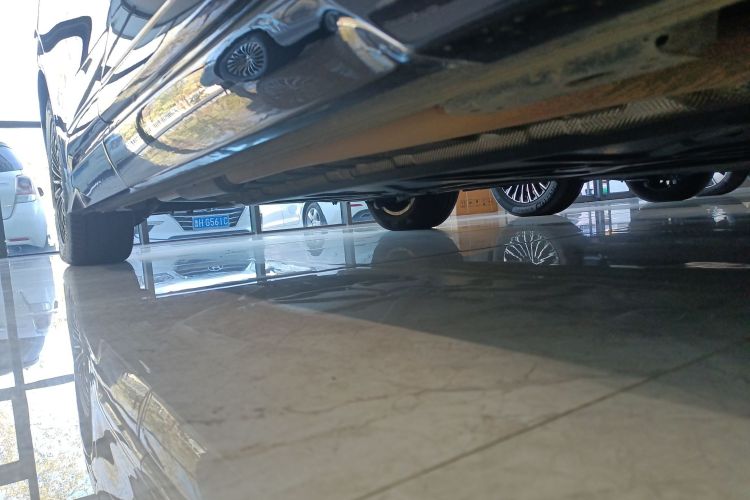 腾势D9 2024款 DM-i 980 四驱尊荣型局部细节9001