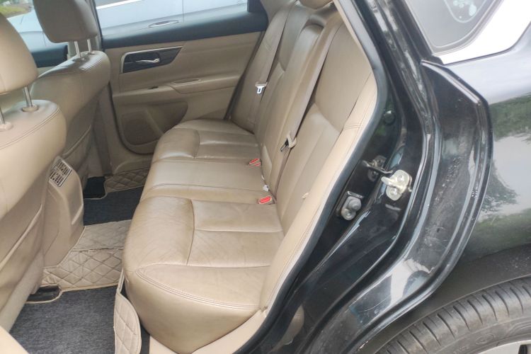 日产 天籁 2016款 2.0L XE 时尚版中控内饰21