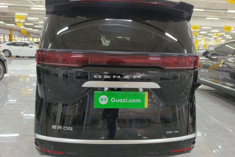 腾势D9 2022款 DM-i 970 四驱旗舰型机舱底盘23