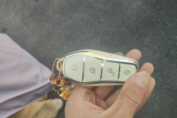 比亚迪 海豚 2021款 405km 时尚版中控内饰11