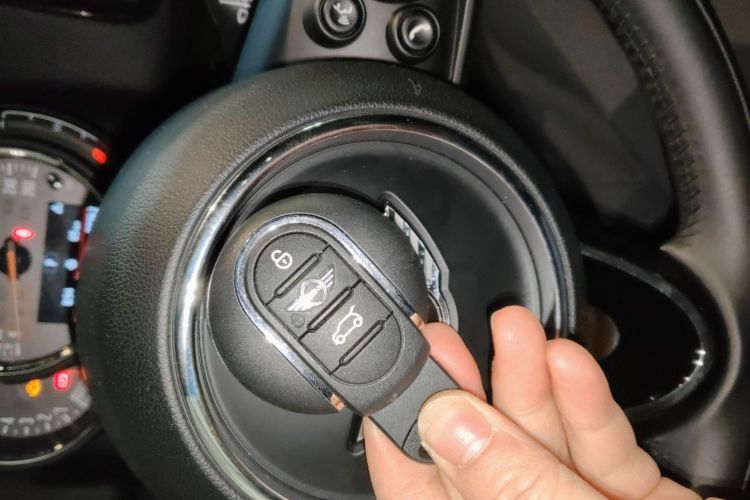 MINI Countryman 2017款 1.5T COOPER ALL4 探险家中控内饰7001