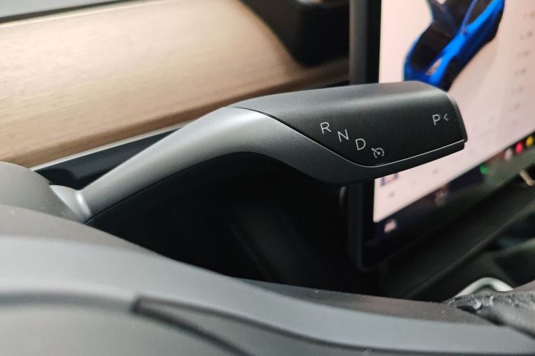 特斯拉 Model Y 2021款 Performance高性能全轮驱动版中控内饰18