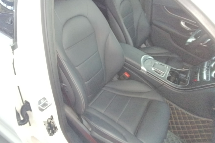 奔驰C级 2020款 改款 C 200 L 时尚型运动版局部细节41