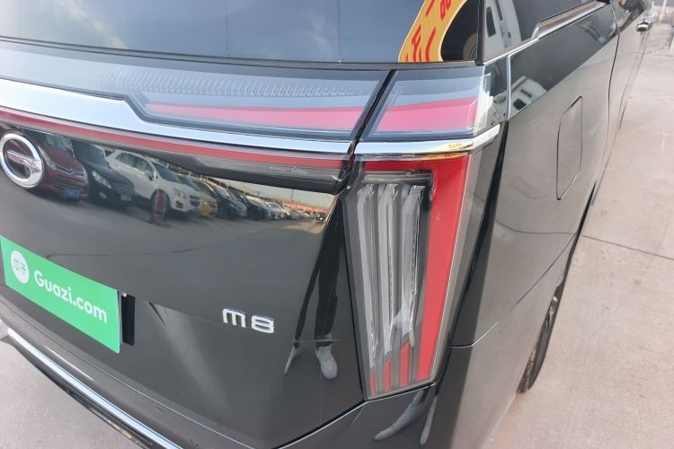 广汽传祺 传祺M8 2024款 大师系列 400T 至尊版车身外观9
