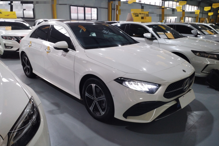 奔驰A级 2024款 改款 A 200 L 时尚型车身外观6002