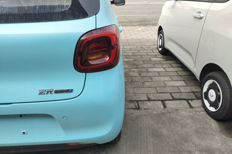 五菱汽车 宏光MINIEV 2025款 四门版 进阶款车身外观6006