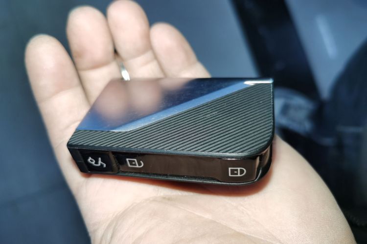 领克01 2021款 2.0TD 四驱暗夜版中控内饰7001