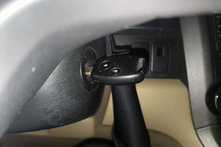 本田CR-V 2010款 2.4L 自动四驱豪华版中控内饰7001