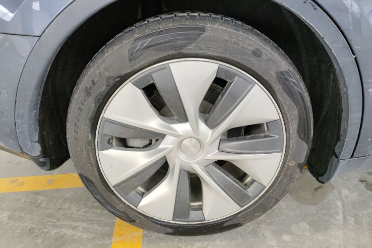 特斯拉 Model Y 2022款 后轮驱动版车身外观6008