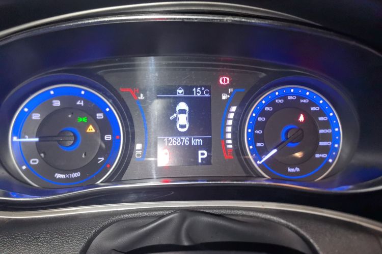 菲亚特 菲翔 2015款 1.4T 自动劲享版中控内饰14