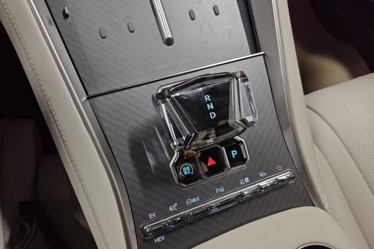 腾势Z9GT 2024款 1100四驱Ultra版中控内饰18