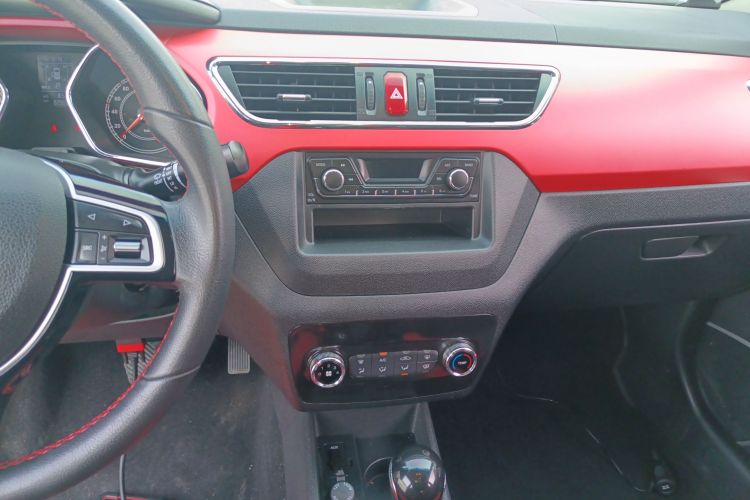 江汽集团 瑞风S2 2015款 1.5L CVT豪华型局部细节16