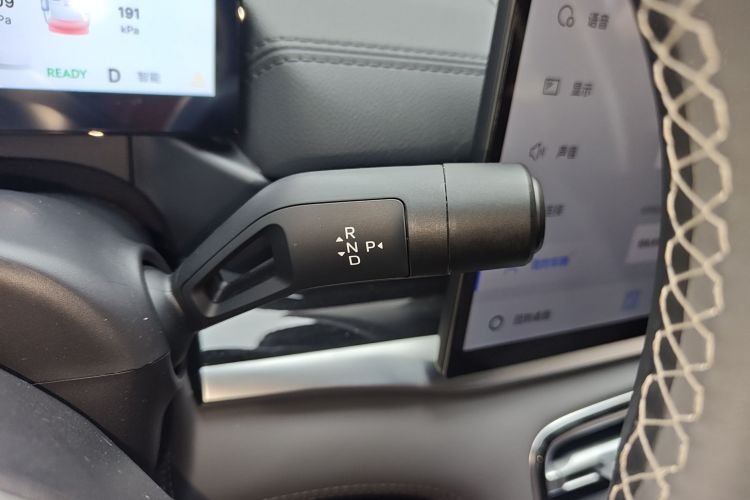 吉利银河 银河A7 2025款 EM-i 150km 星舰版中控内饰18