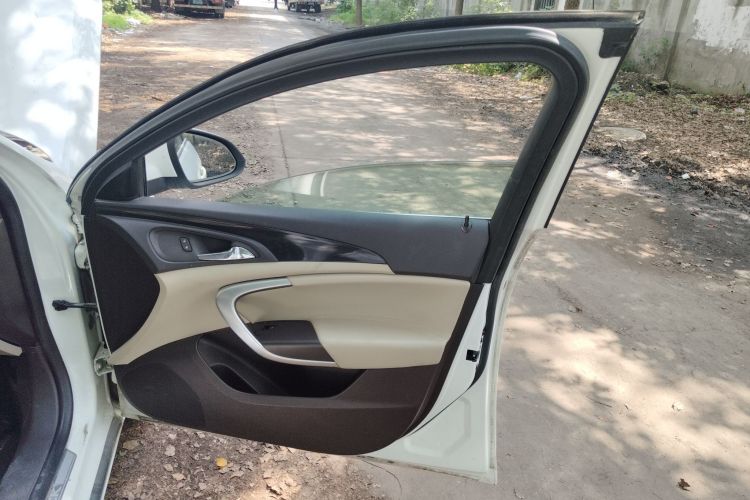 别克 君威 2014款 2.0L 领先时尚型中控内饰42