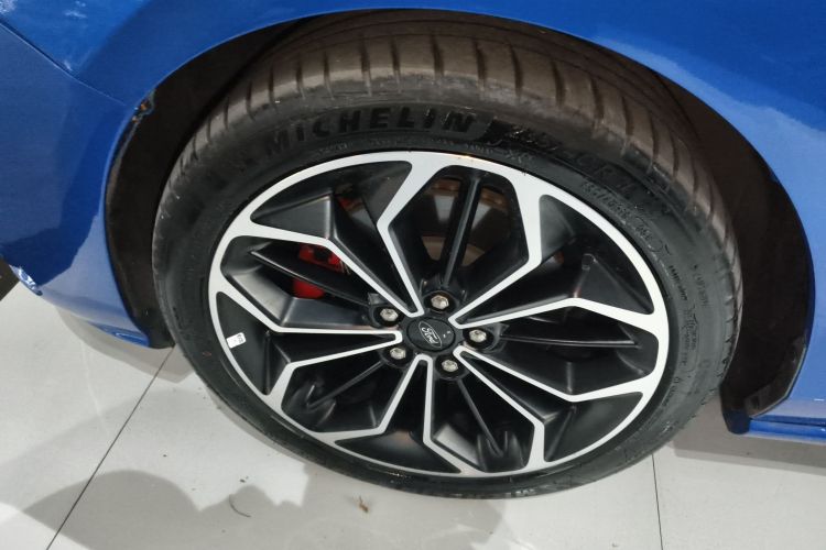 福特 福克斯 2021款 两厢 EcoBoost 180 自动ST Line车身外观6007