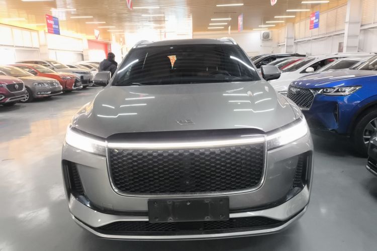 理想汽车 理想ONE 2020款 增程6座版车身外观2