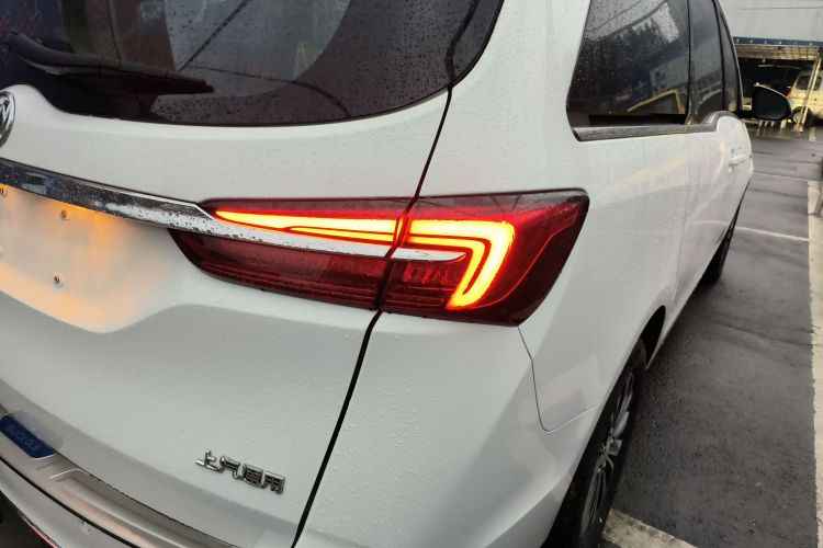 别克GL8 2021款 陆上公务舱 652T 舒适型车身外观6006