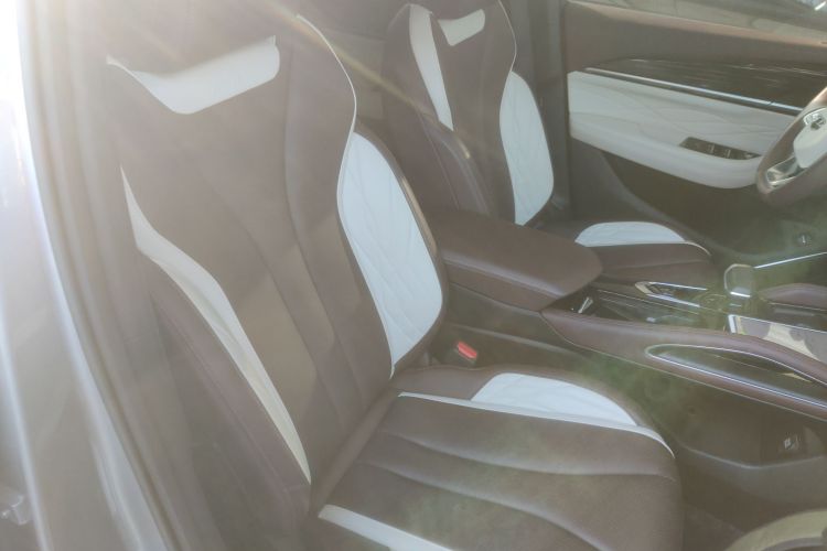 吉利汽车 星越L 2021款 2.0TD 高功自动四驱旗舰型局部细节41