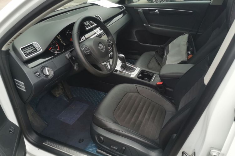 大众 迈腾 2015款 1.8TSI 豪华型中控内饰19