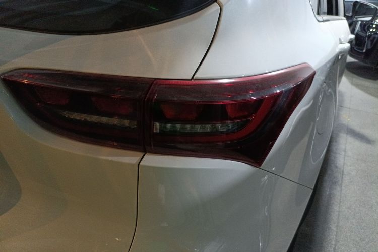 捷途X70 2023款 1.5T DCT超越PRO版 7座车身外观9