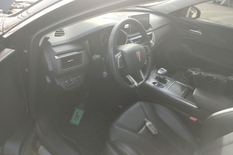 红旗H5 2022款 经典款 改款 1.5T DCT旗韵版中控内饰20